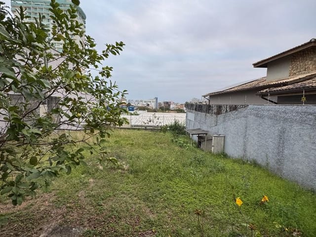 Terreno com 450m², à venda, no bairro Cancela Preta em Macaé