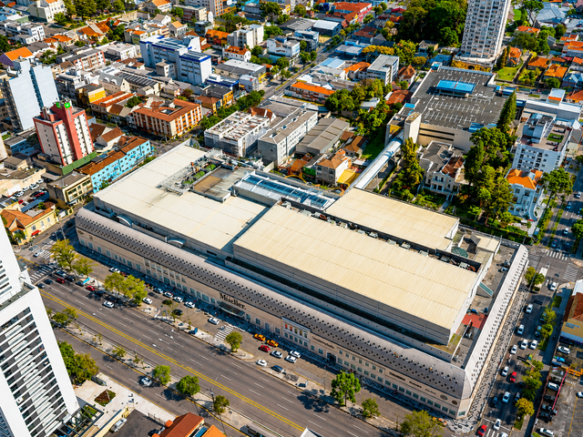 Terreno com 924m², à venda, no bairro Centro Cívico em Curitiba
