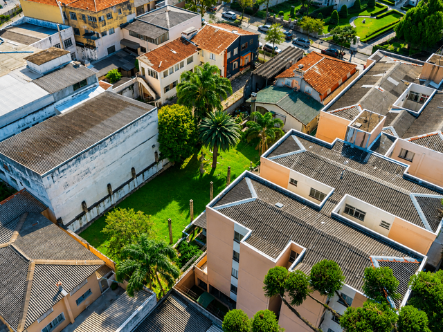 Terreno com 924m², à venda, no bairro Centro Cívico em Curitiba