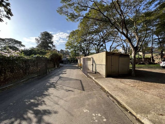 Terreno com 1436m², à venda, no bairro Granja Viana em Cotia