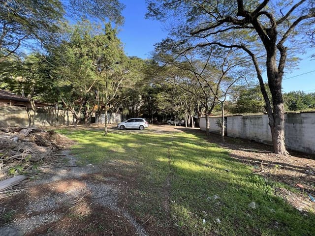 Terreno com 1436m², à venda, no bairro Granja Viana em Cotia