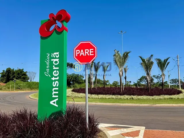 Terreno com 391m², à venda, no bairro Jardins Amsterdã em Goiânia