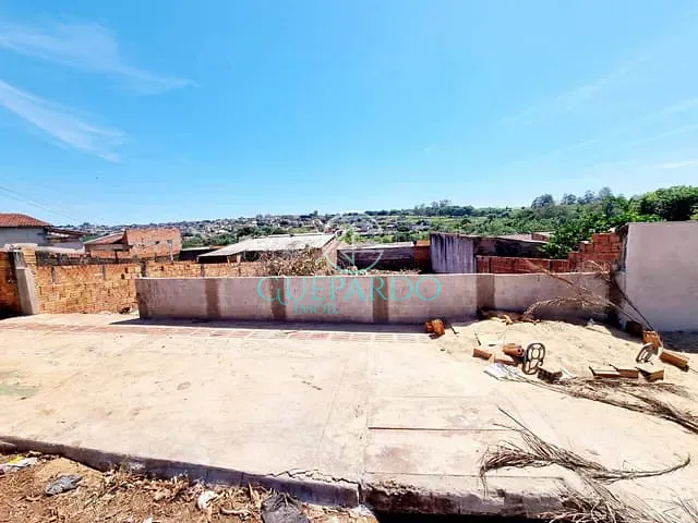 Terreno com 250m², à venda, no bairro Colinas em Londrina