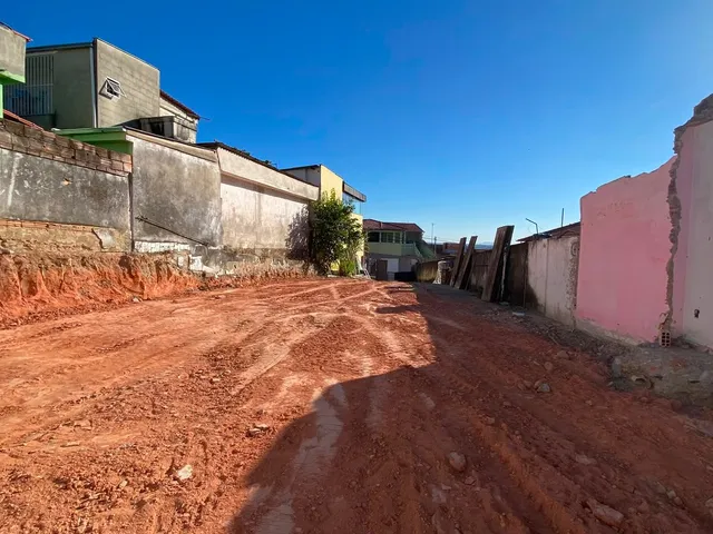 Terreno com 332m², à venda, no bairro Jardim Alvorada em Belo Horizonte