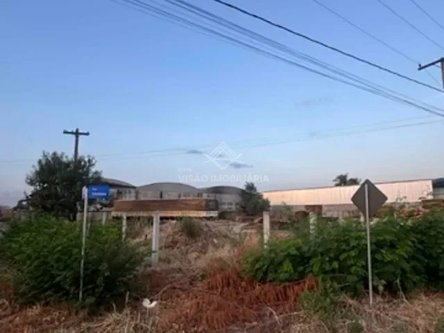 Terreno com 2500m², à venda, no bairro Setor Industrial em Sinop