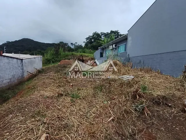 Terreno com 200m², à venda, no bairro São Sebastião em Palhoça