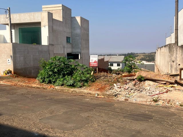 Foto do Terreno - Terreno à venda na Rua Marquesa de Santos em Apucarana, PR - J.Mareze Imóveis LTDA | J. Mareze Imóveis Ltda