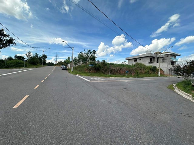 Terreno com 259m², à venda, no bairro Residencial Capivari em Louveira