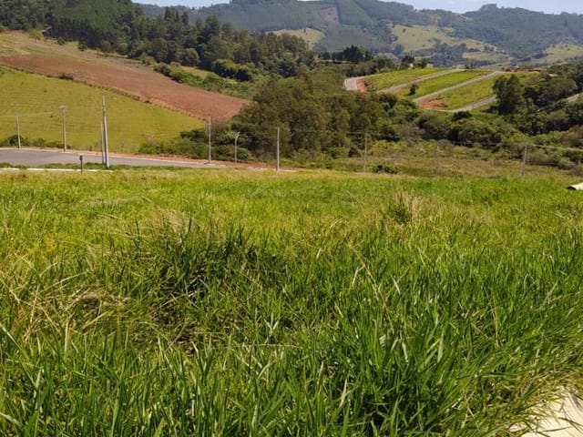 Terreno com 215m², à venda, no bairro Mirante Do Matão em Extrema
