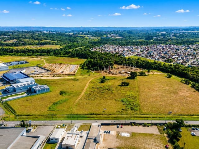 Terreno com 15000m², à venda, no bairro Cidade Industrial em Curitiba