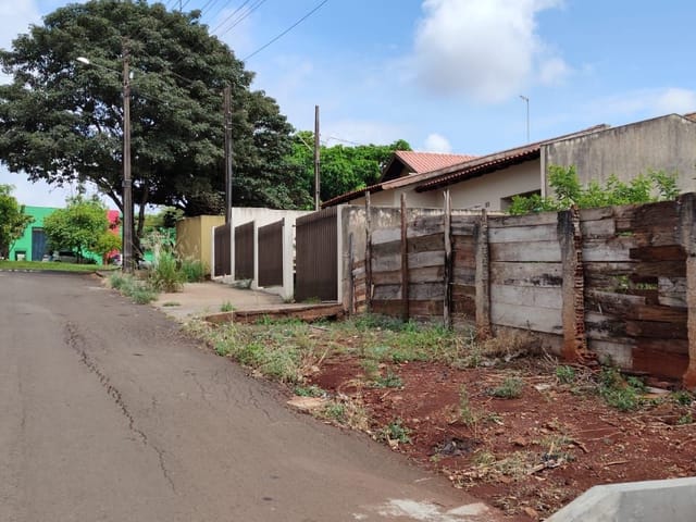 Terreno com 263m², à venda, no bairro Jardim Vitória em Cambé