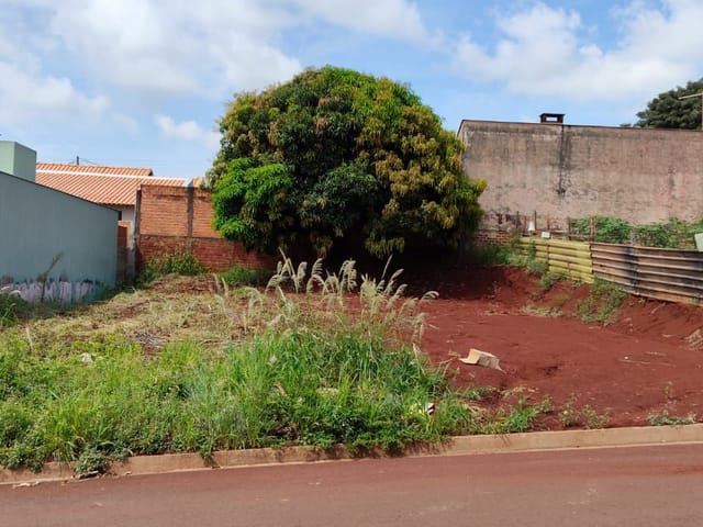 Terreno com 263m², à venda, no bairro Jardim Vitória em Cambé