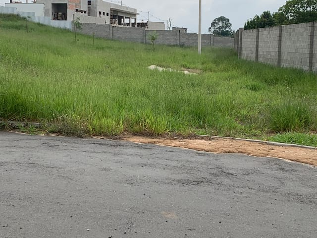 Terreno com 233m², à venda, no bairro Bosque da Imperatriz em Pindamonhangaba
