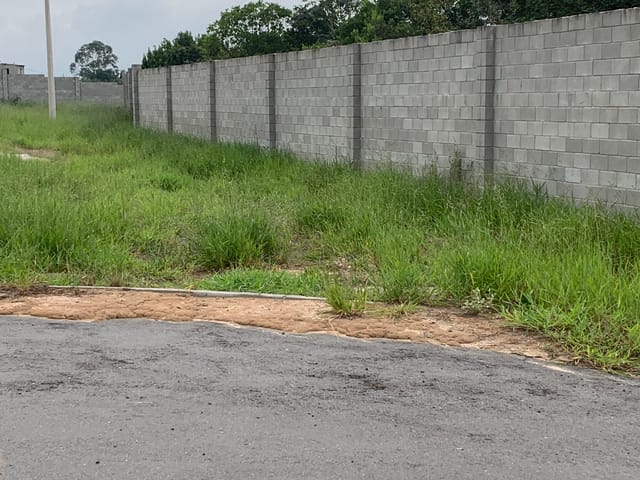 Terreno com 233m², à venda, no bairro Bosque da Imperatriz em Pindamonhangaba