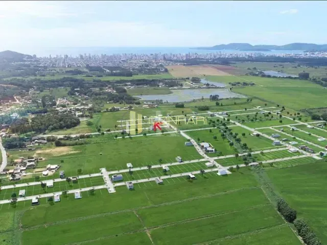 Terreno com 205m², à venda, no bairro Sertão do Trambudo em Itapema