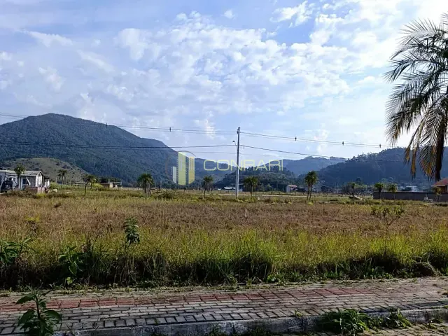 Terreno com 205m², à venda, no bairro Sertão do Trambudo em Itapema