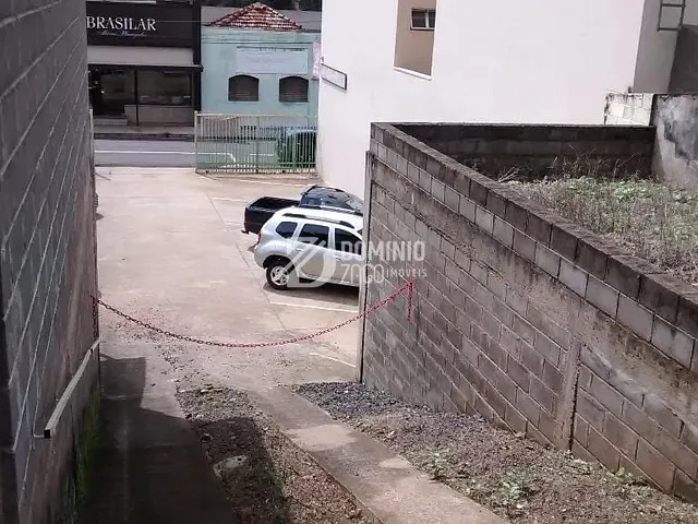Terreno com 726m², à venda, no bairro Centro em Uberaba
