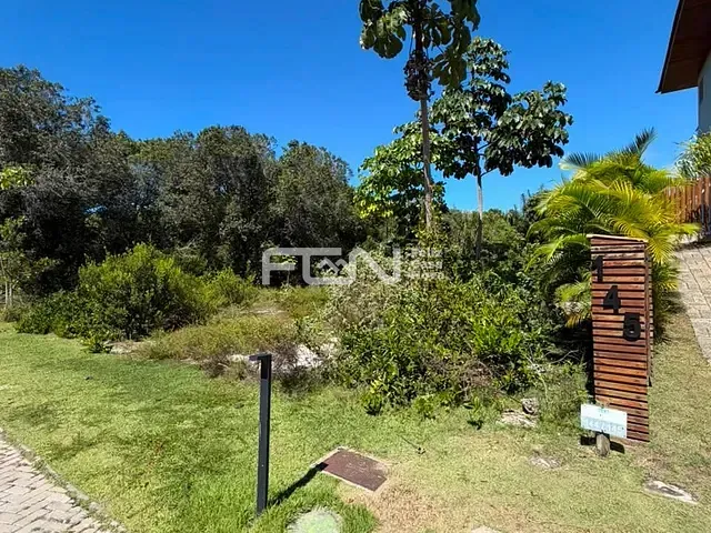 Terreno com 700m², à venda, no bairro Praia do Forte em Mata de São João