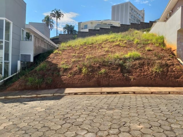 Foto do anúncio: Terreno à Venda em Centro, Itajubá MG