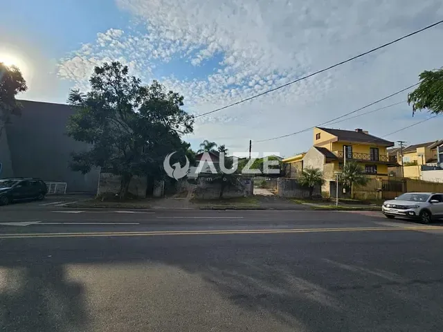 Terreno com 960m², à venda, no bairro Uberaba em Curitiba