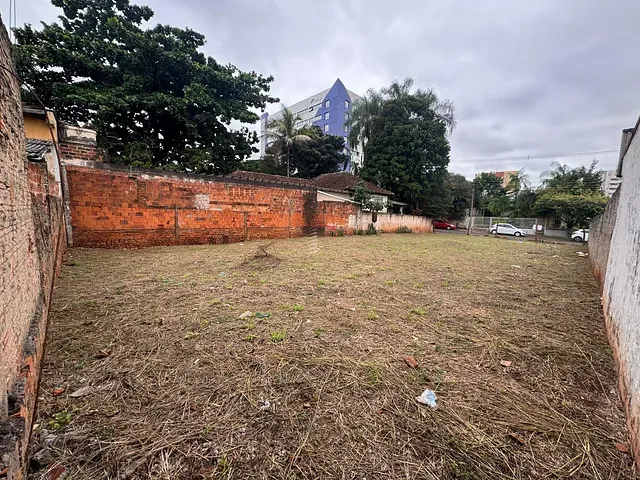 Terreno com 388m², à venda, no bairro Vila Brasil em Londrina