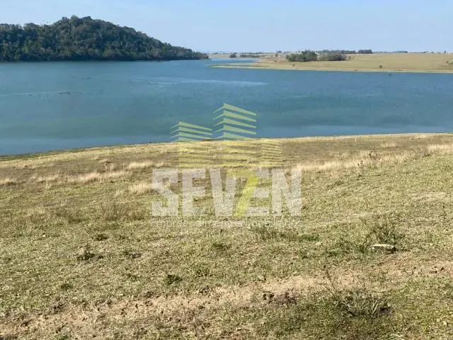 Terreno com 1056m², à venda, no bairro Laranjal em Ribeirão Claro