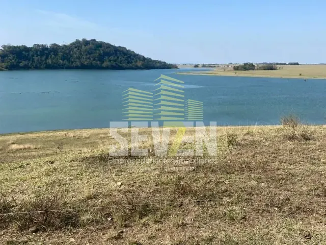 Terreno com 1056m², à venda, no bairro Laranjal em Ribeirão Claro