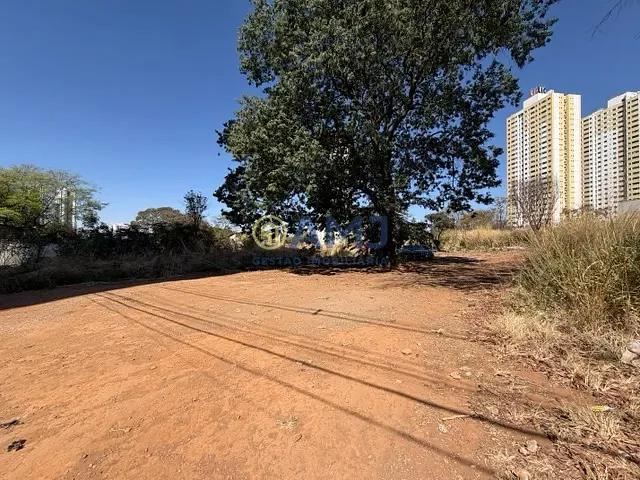 Terreno com 802m², à venda, no bairro Vila Rosa em Goiânia