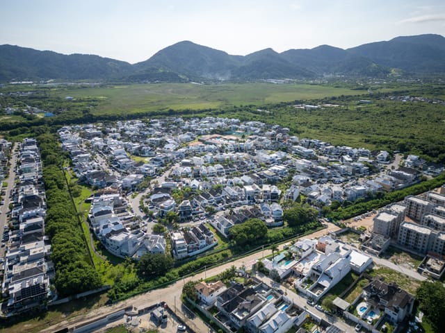 Terreno com 272m², à venda, no bairro Recreio dos Bandeirantes em Rio de Janeiro