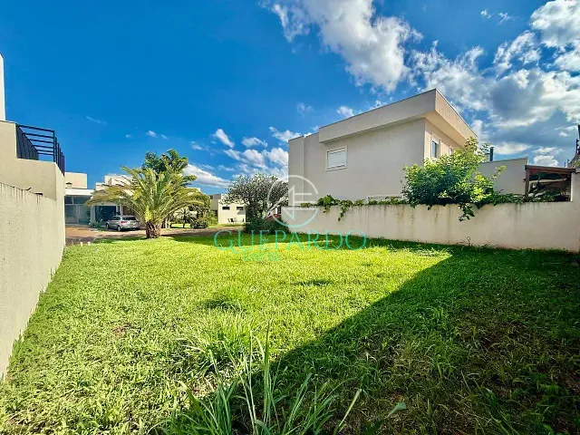 Terreno com 220m², à venda, no bairro Esperança em Londrina
