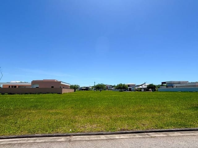 Terreno com 472m², à venda, no bairro Loteamento Extensao Do Serrama em Rio das Ostras