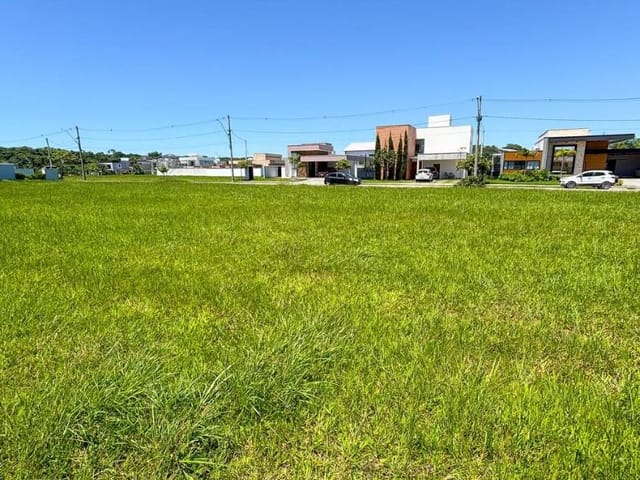 Terreno com 472m², à venda, no bairro Loteamento Extensao Do Serrama em Rio das Ostras