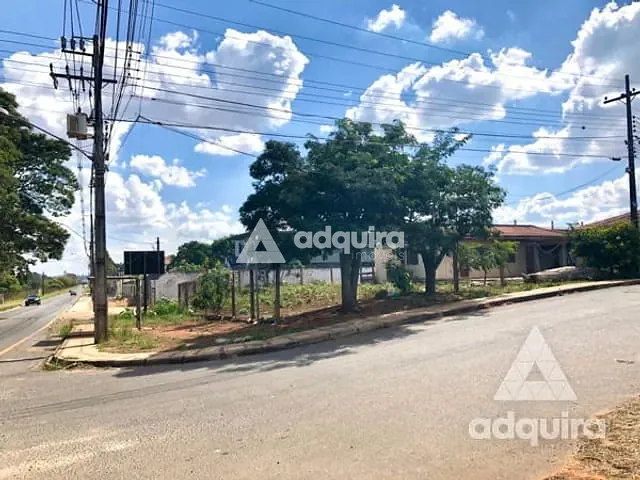 Terreno com 498m², à venda, no bairro Uvaranas em Ponta Grossa