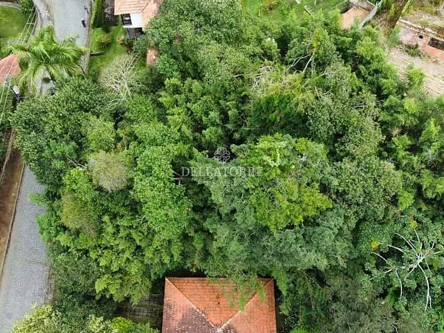 Terreno com 450m², à venda, no bairro Panorama em Teresópolis