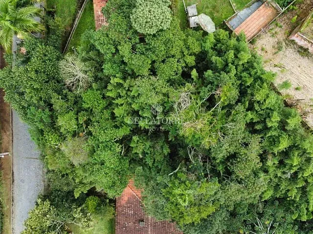 Terreno com 450m², à venda, no bairro Panorama em Teresópolis