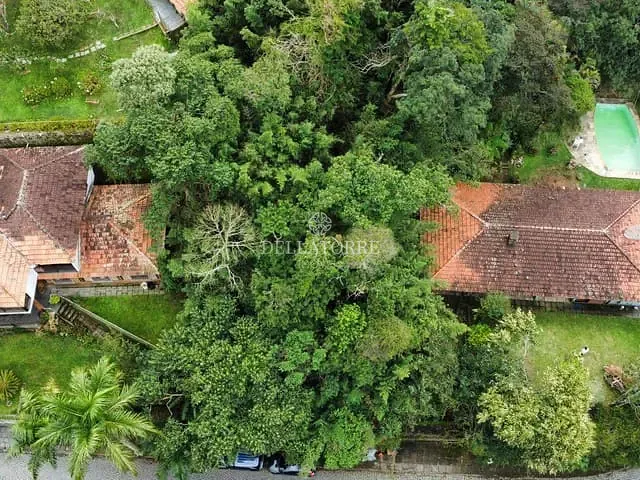Terreno com 450m², à venda, no bairro Panorama em Teresópolis