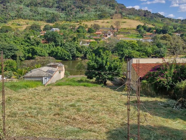 Terreno com 1000m², à venda, no bairro Jardim das Paineiras em Águas da Prata
