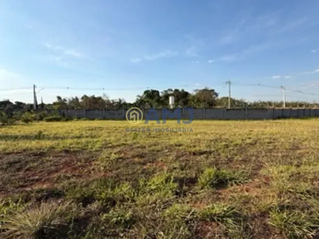 Terreno com 1220m², à venda, no bairro Terra do Boi em Hidrolândia