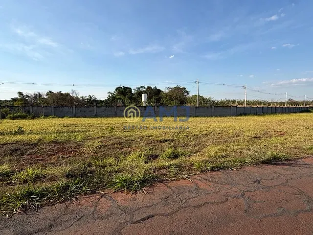 Terreno com 1220m², à venda, no bairro Terra do Boi em Hidrolândia