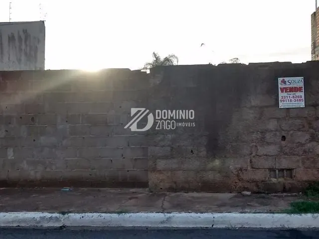 Terreno com 300m², à venda, no bairro Vila Alvorada em Uberaba
