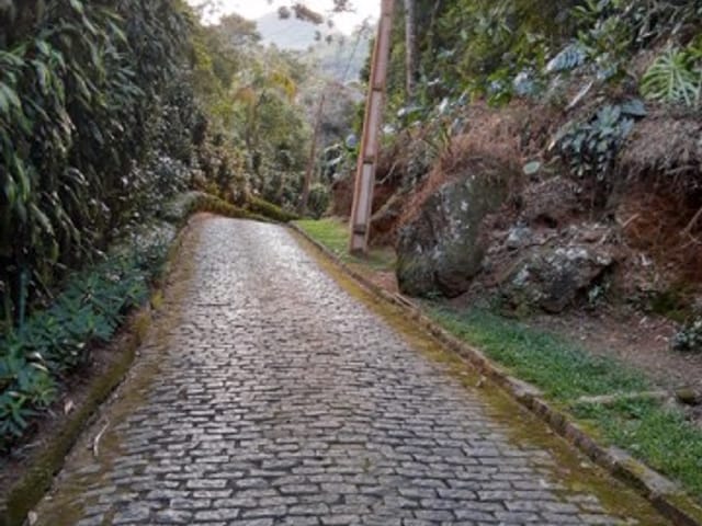 Terreno com 6926m², à venda, no bairro Corrêas em Petrópolis