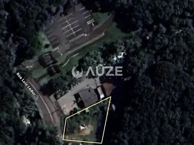 Terreno com 820m², à venda, no bairro Vista Alegre em Curitiba