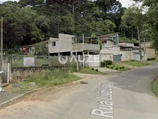 Terreno com 820m², à venda, no bairro Vista Alegre em Curitiba