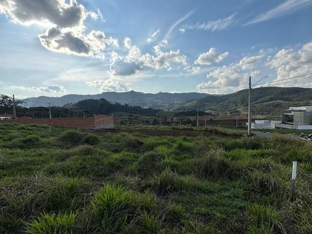 Terreno com 200m², à venda, no bairro Sierra em Extrema