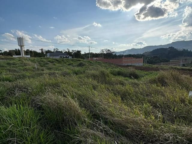 Terreno com 200m², à venda, no bairro Sierra em Extrema