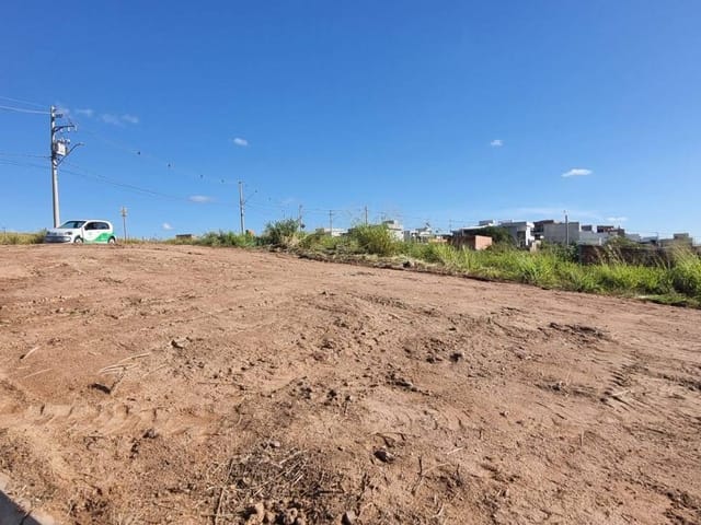 Terreno com 320m², à venda, no bairro Loteamento Portal da Aliança em São João da Boa Vista