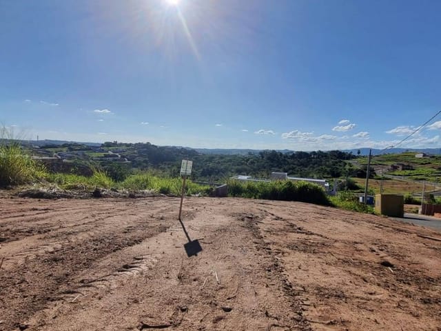 Terreno com 320m², à venda, no bairro Loteamento Portal da Aliança em São João da Boa Vista