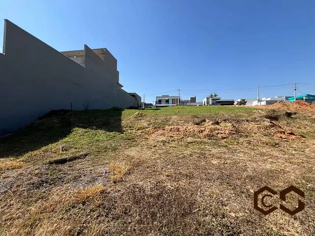 Terreno com 357m², à venda, no bairro Colinas de Indaiatuba em Indaiatuba