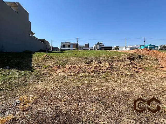 Terreno com 357m², à venda, no bairro Colinas de Indaiatuba em Indaiatuba