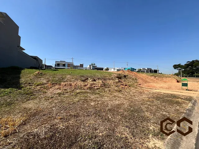 Terreno com 357m², à venda, no bairro Colinas de Indaiatuba em Indaiatuba